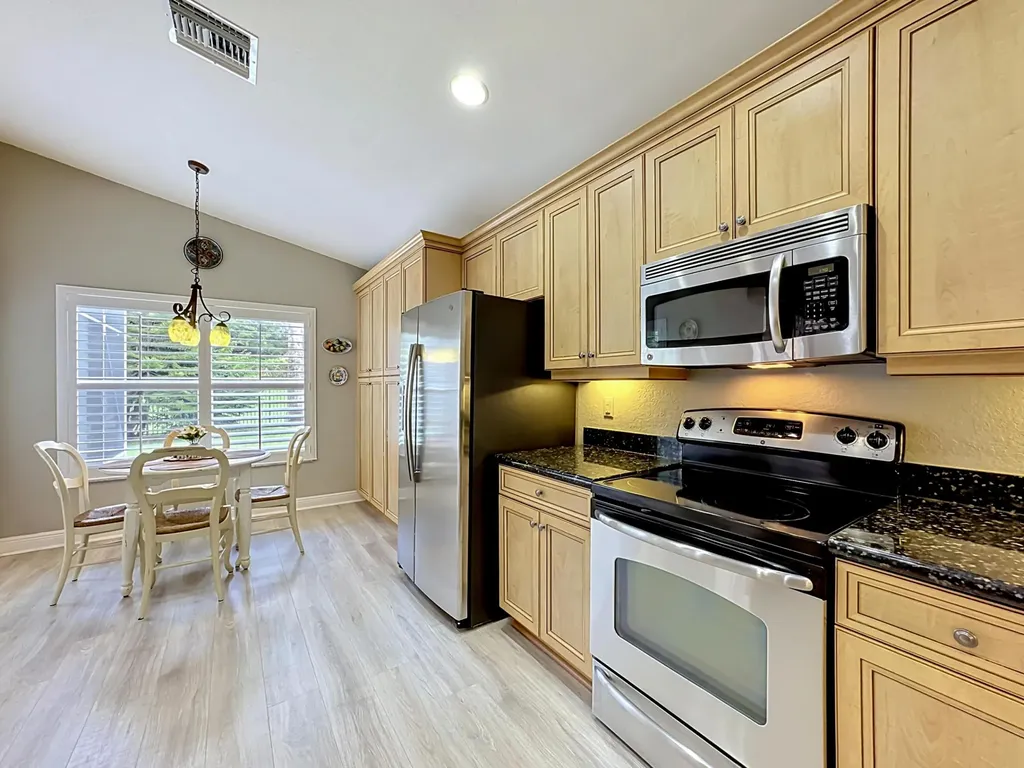 2045 Grey Falcon Circle SW Vero Beach FL 32962