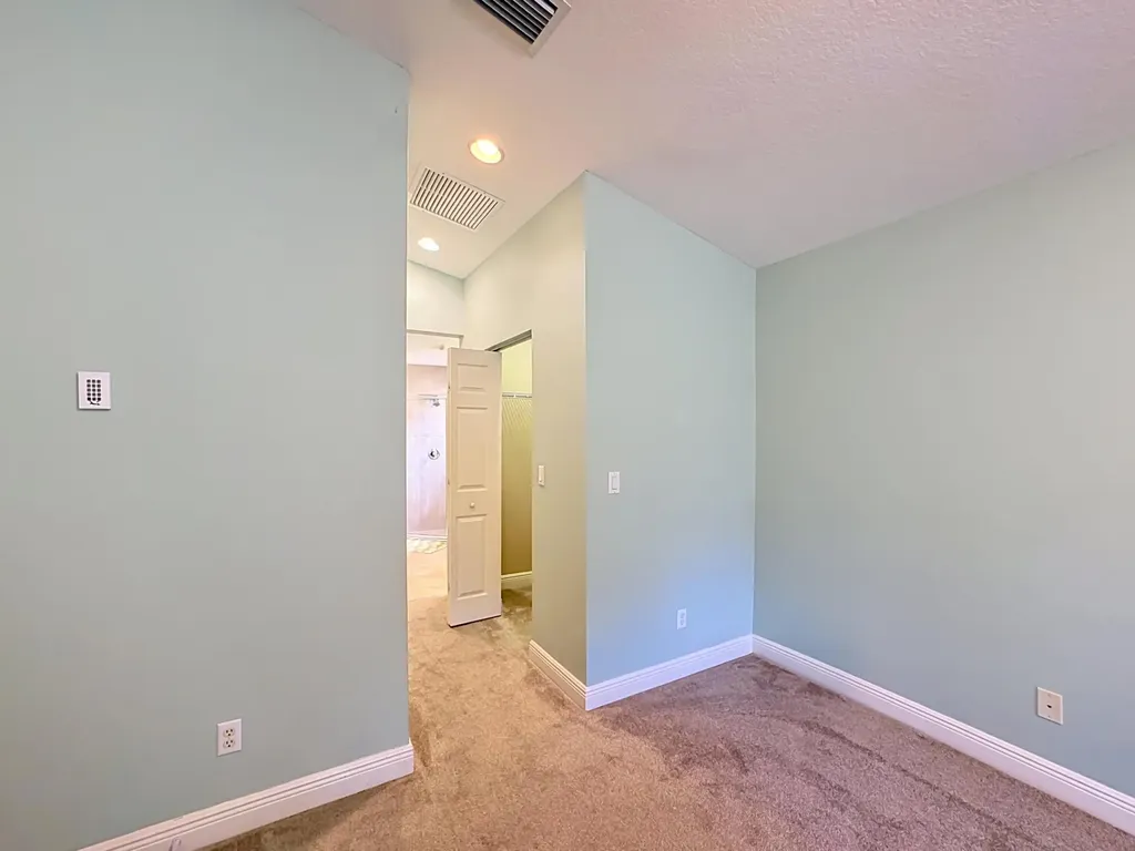 2045 Grey Falcon Circle SW Vero Beach FL 32962