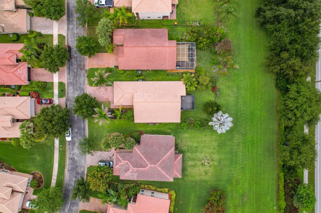 2045 Grey Falcon Circle SW Vero Beach FL 32962