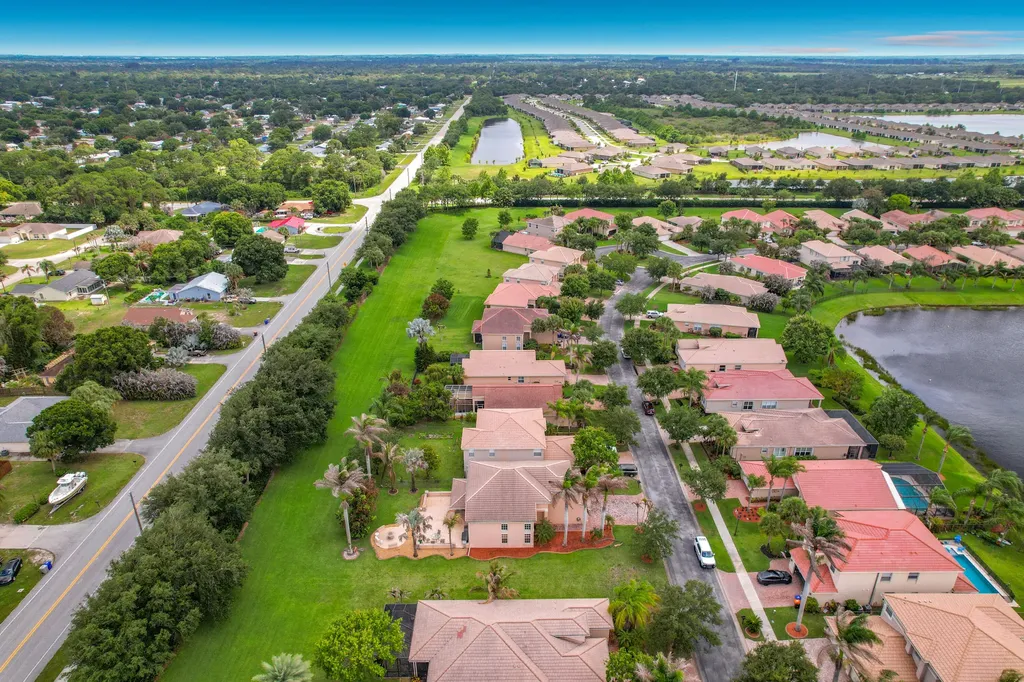 2045 Grey Falcon Circle SW Vero Beach FL 32962