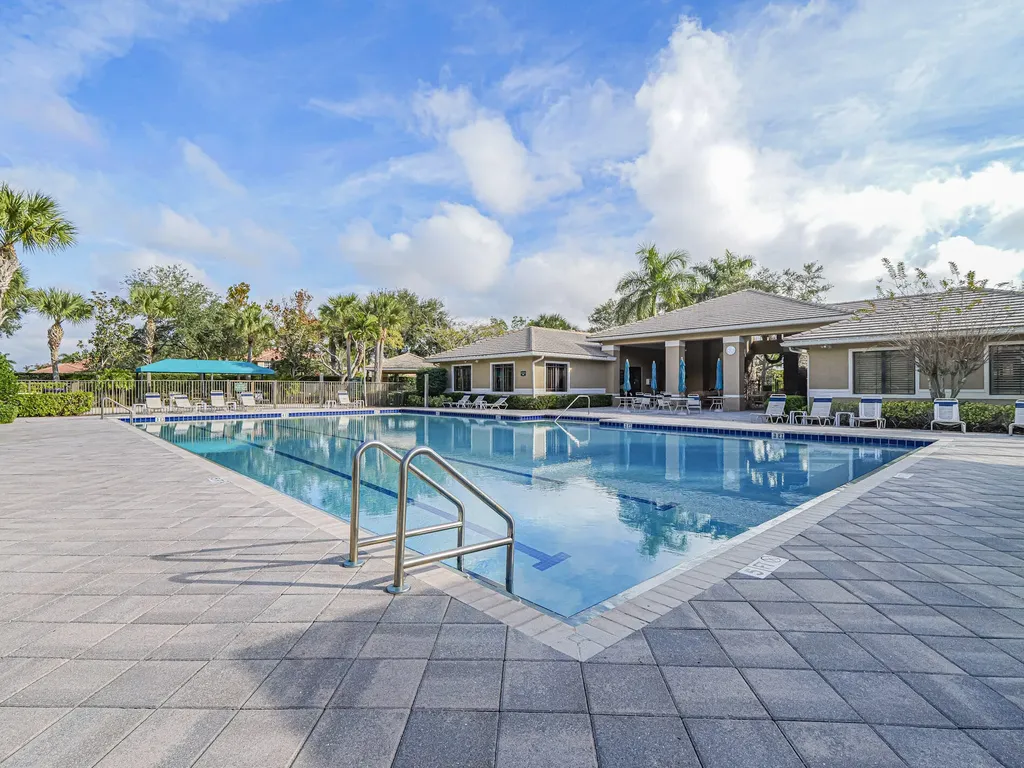 2045 Grey Falcon Circle SW Vero Beach FL 32962