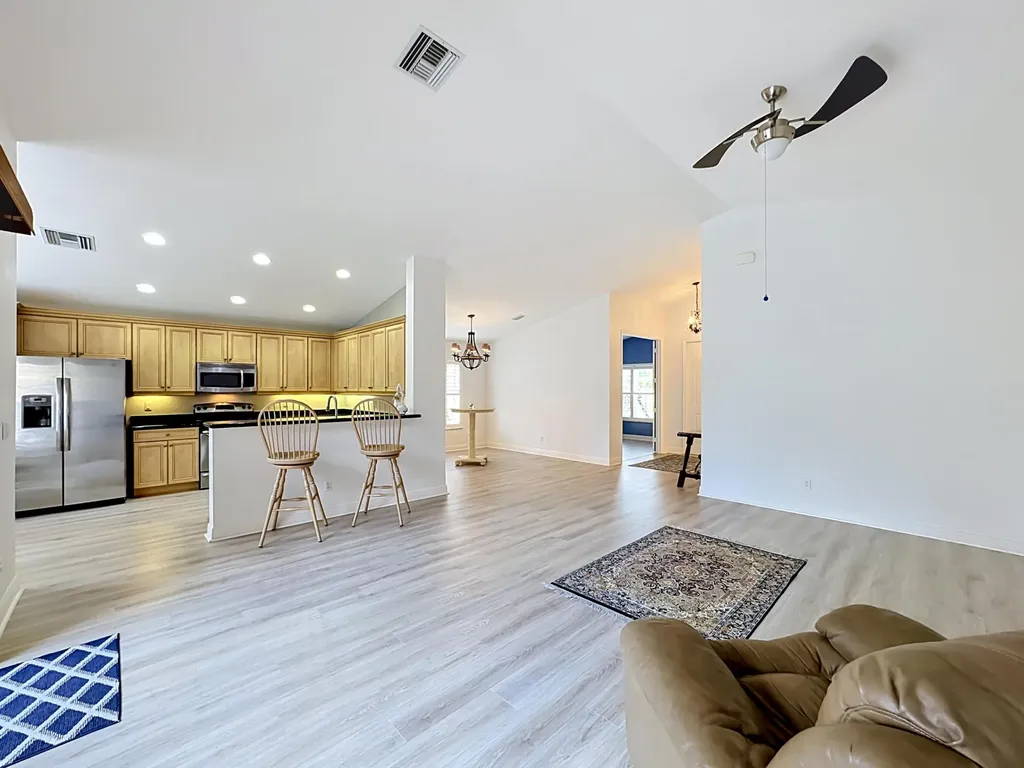 2045 Grey Falcon Circle SW Vero Beach FL 32962