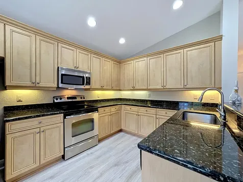 2045 Grey Falcon Circle SW Vero Beach FL 32962