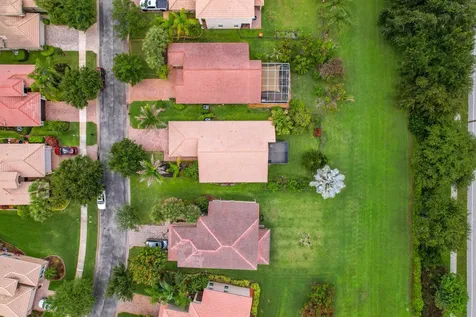 2045 Grey Falcon Circle SW Vero Beach FL 32962