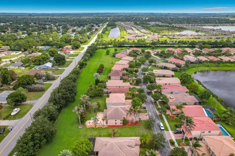 2045 Grey Falcon Circle SW Vero Beach FL 32962