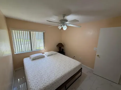 7199 Sportsmans Drive North Lauderdale FL 33068