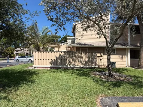 7199 Sportsmans Drive North Lauderdale FL 33068