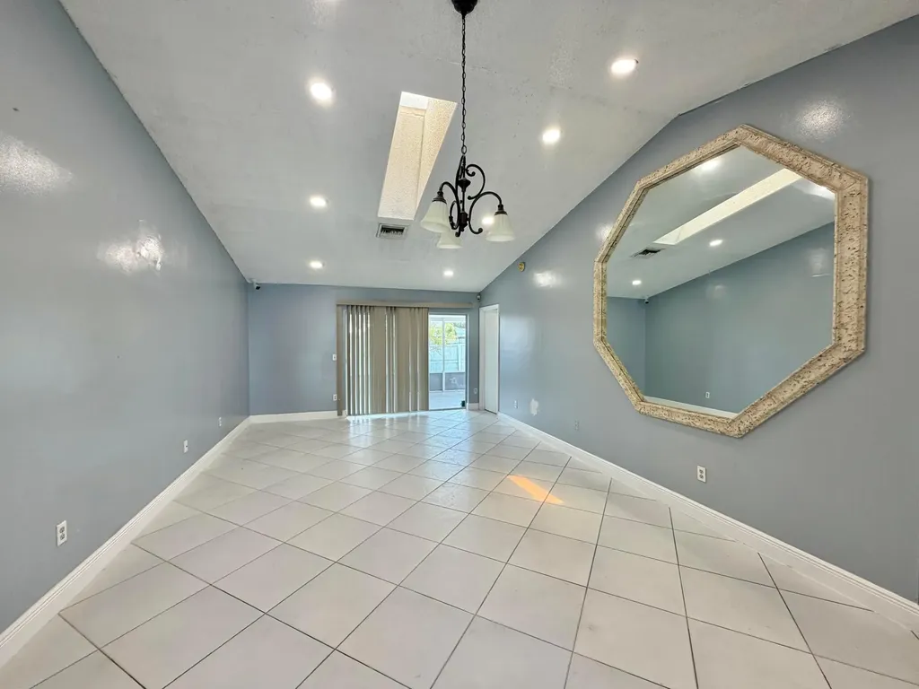 5072 Arbor Glen Circle Lake Worth FL 33463