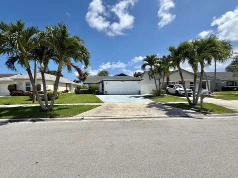 5072 Arbor Glen Circle Lake Worth FL 33463