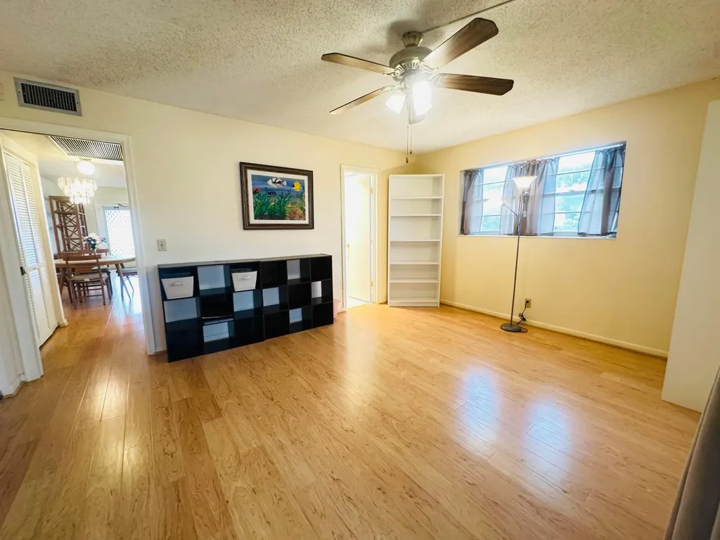 269 Farnham L Deerfield Beach FL 33442