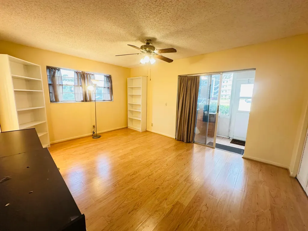 269 Farnham L Deerfield Beach FL 33442