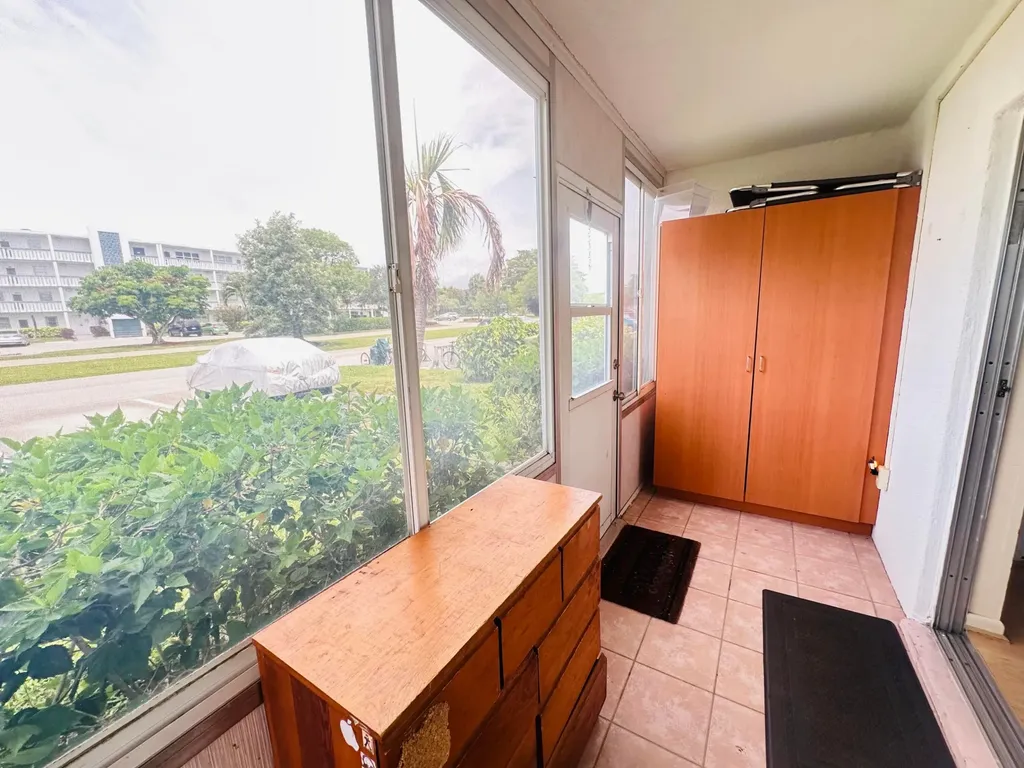 269 Farnham L Deerfield Beach FL 33442