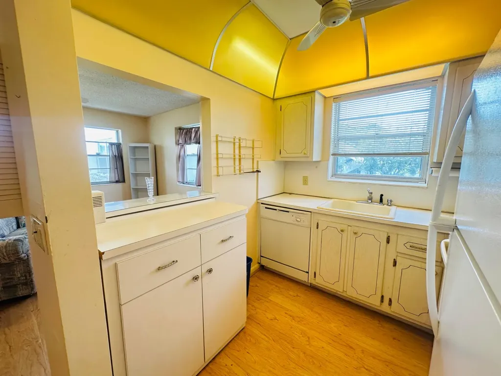 269 Farnham L Deerfield Beach FL 33442