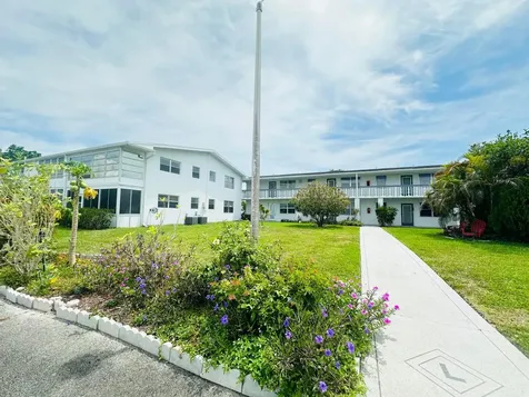 269 Farnham L Deerfield Beach FL 33442