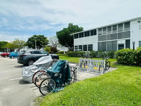 269 Farnham L Deerfield Beach FL 33442