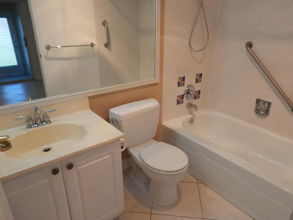 242 Seville K Delray Beach FL 33446