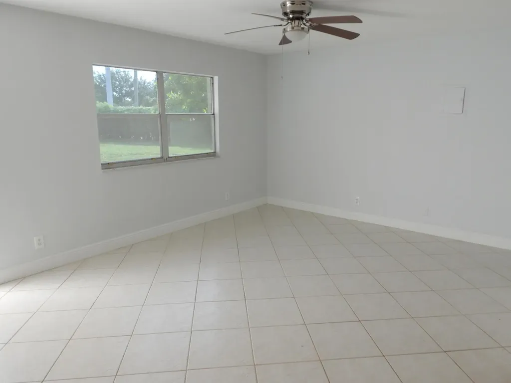242 Seville K Delray Beach FL 33446