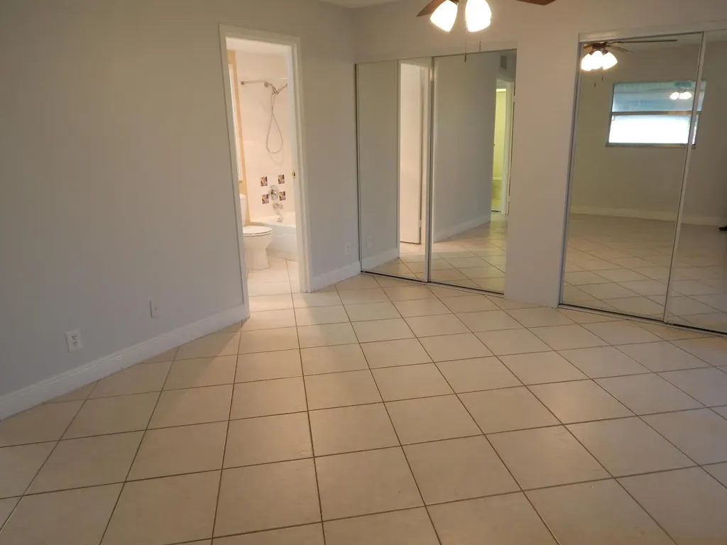 242 Seville K Delray Beach FL 33446