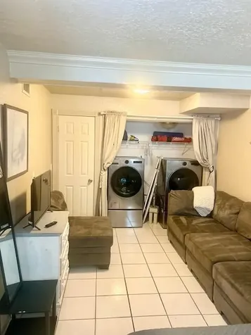 727 Penn Street West Palm Beach FL 33401