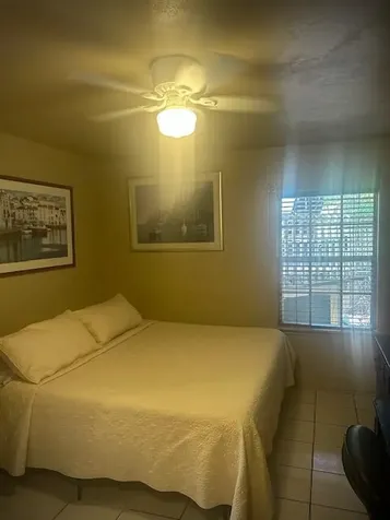 727 Penn Street West Palm Beach FL 33401