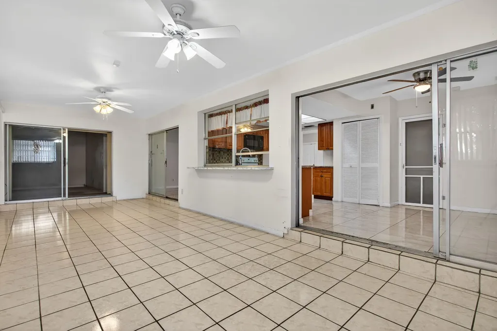 2540 NW 34th Terrace Lauderdale Lakes FL 33311