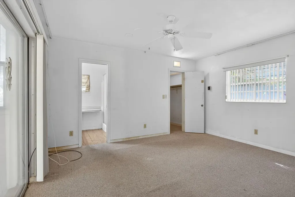 2540 NW 34th Terrace Lauderdale Lakes FL 33311