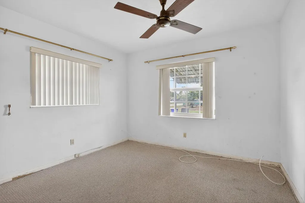 2540 NW 34th Terrace Lauderdale Lakes FL 33311