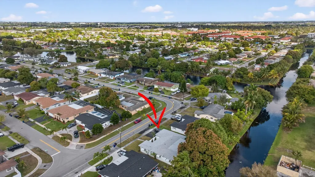 2540 NW 34th Terrace Lauderdale Lakes FL 33311