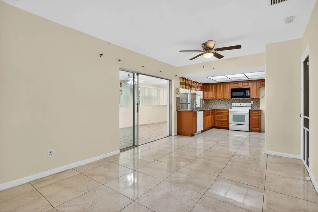 2540 NW 34th Terrace Lauderdale Lakes FL 33311