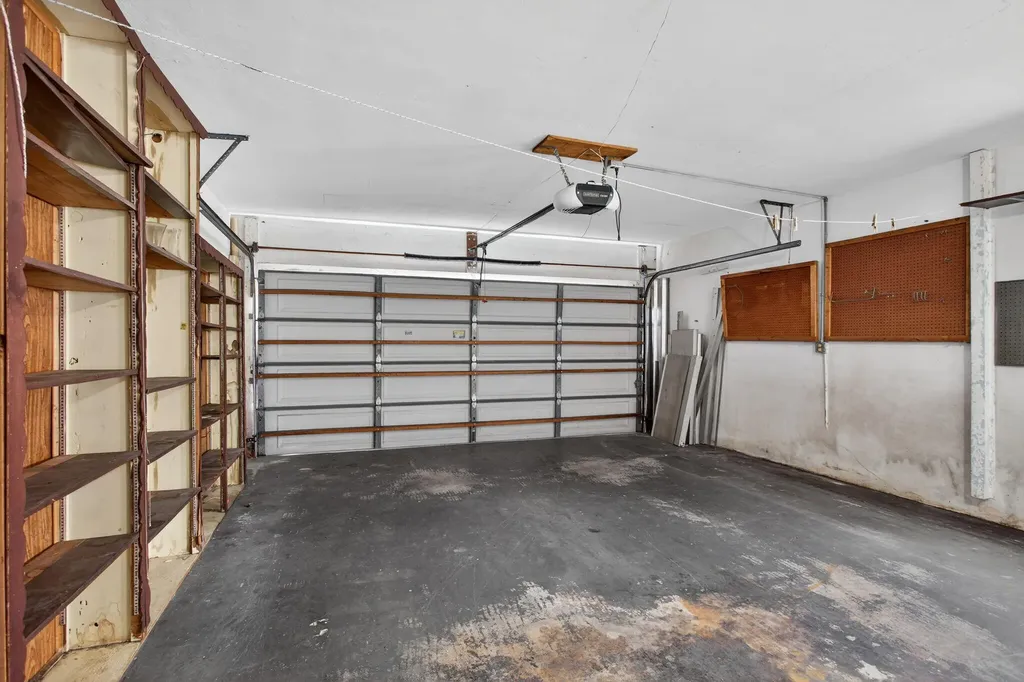 2540 NW 34th Terrace Lauderdale Lakes FL 33311