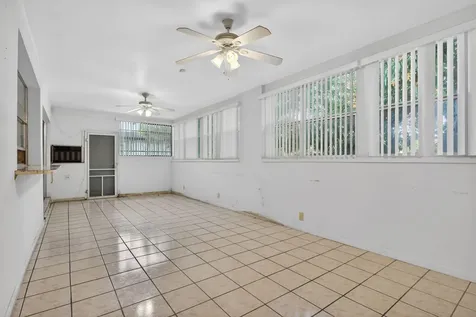 2540 NW 34th Terrace Lauderdale Lakes FL 33311