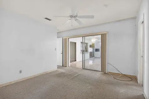 2540 NW 34th Terrace Lauderdale Lakes FL 33311