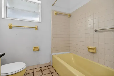 2540 NW 34th Terrace Lauderdale Lakes FL 33311