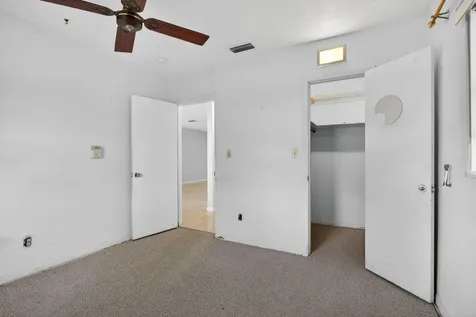 2540 NW 34th Terrace Lauderdale Lakes FL 33311