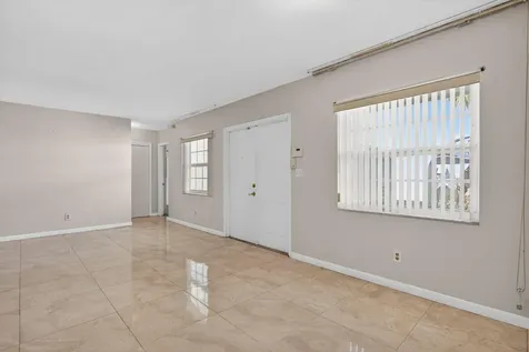 2540 NW 34th Terrace Lauderdale Lakes FL 33311