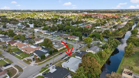 2540 NW 34th Terrace Lauderdale Lakes FL 33311