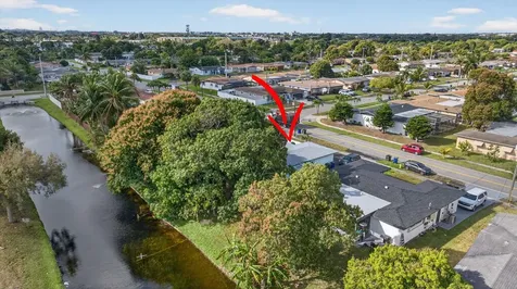 2540 NW 34th Terrace Lauderdale Lakes FL 33311