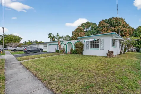 2540 NW 34th Terrace Lauderdale Lakes FL 33311