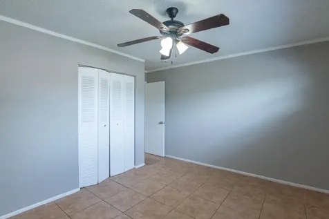 1218 Giller Avenue Mangonia Park FL 33407