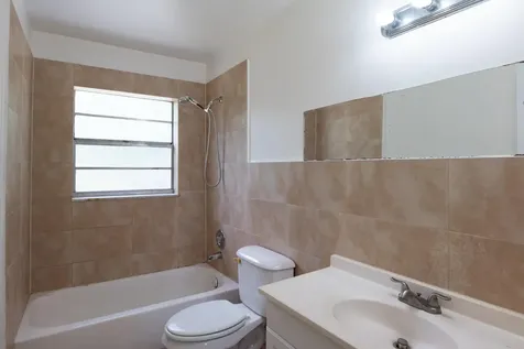 1218 Giller Avenue Mangonia Park FL 33407