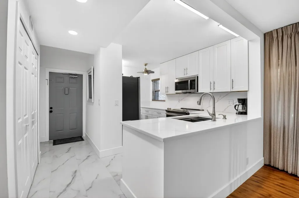 2975 SW 22nd Avenue Delray Beach FL 33445