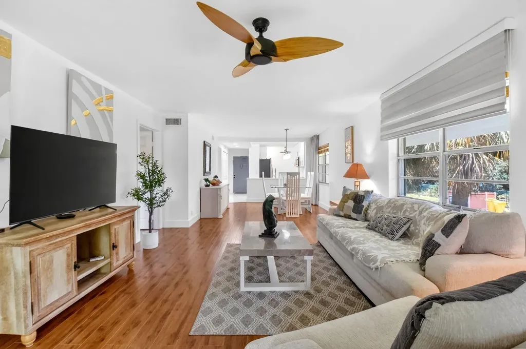 2975 SW 22nd Avenue Delray Beach FL 33445