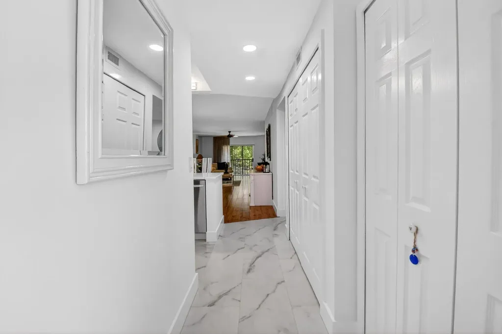 2975 SW 22nd Avenue Delray Beach FL 33445