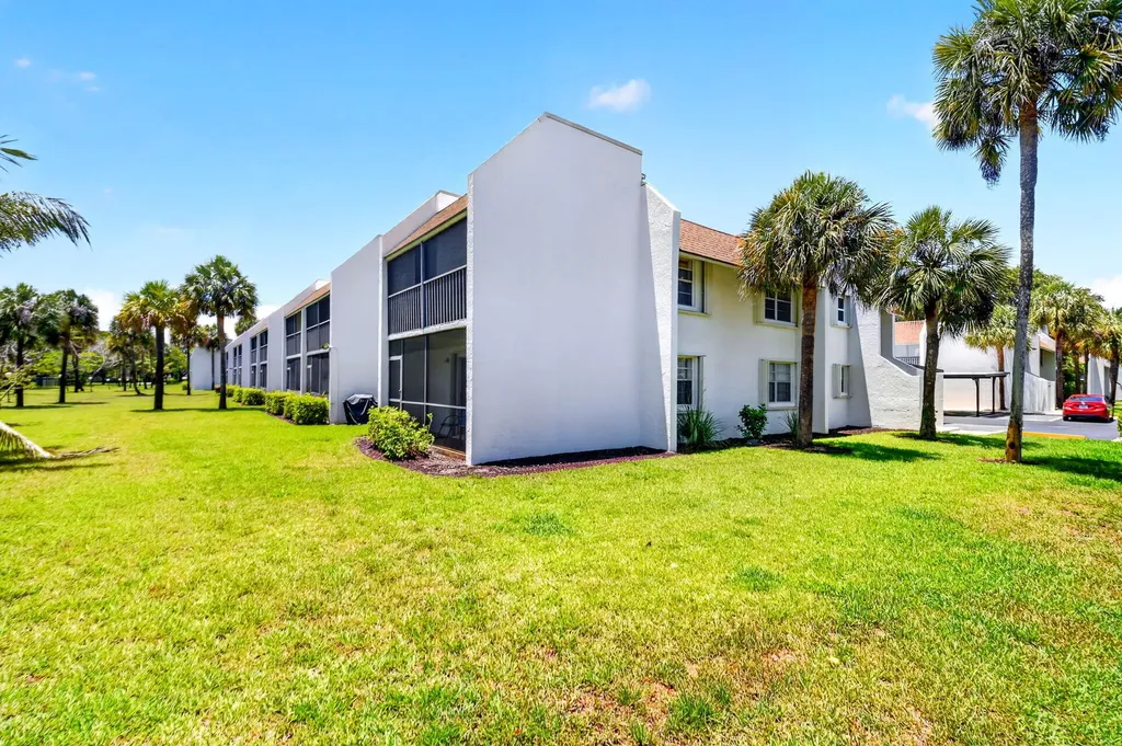 2975 SW 22nd Avenue Delray Beach FL 33445