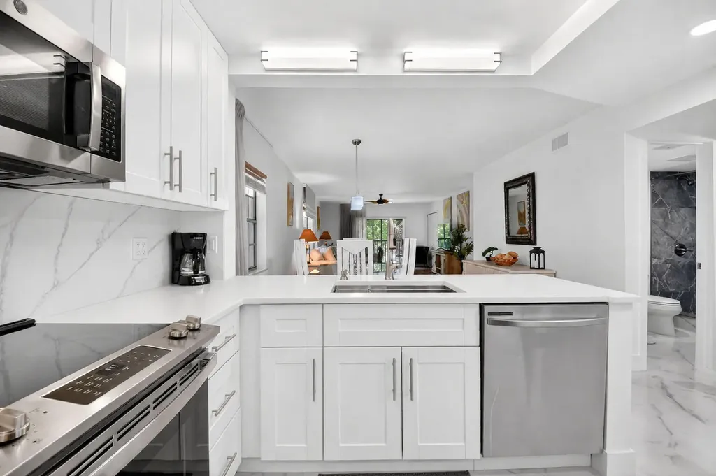 2975 SW 22nd Avenue Delray Beach FL 33445