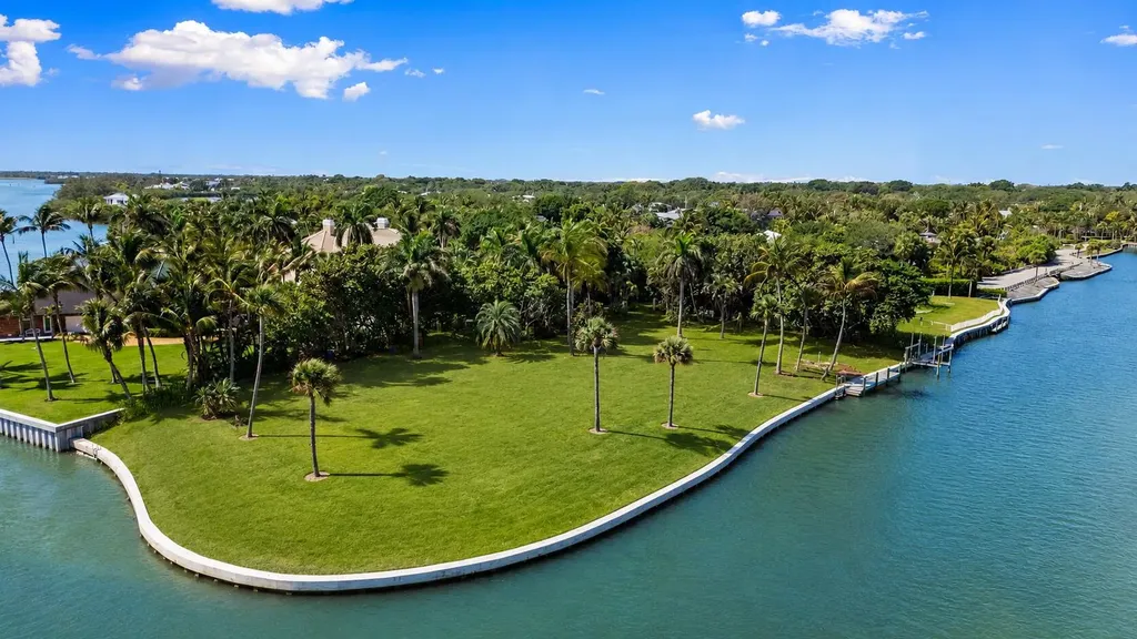 6 Timor Street Sewalls Point FL 34996
