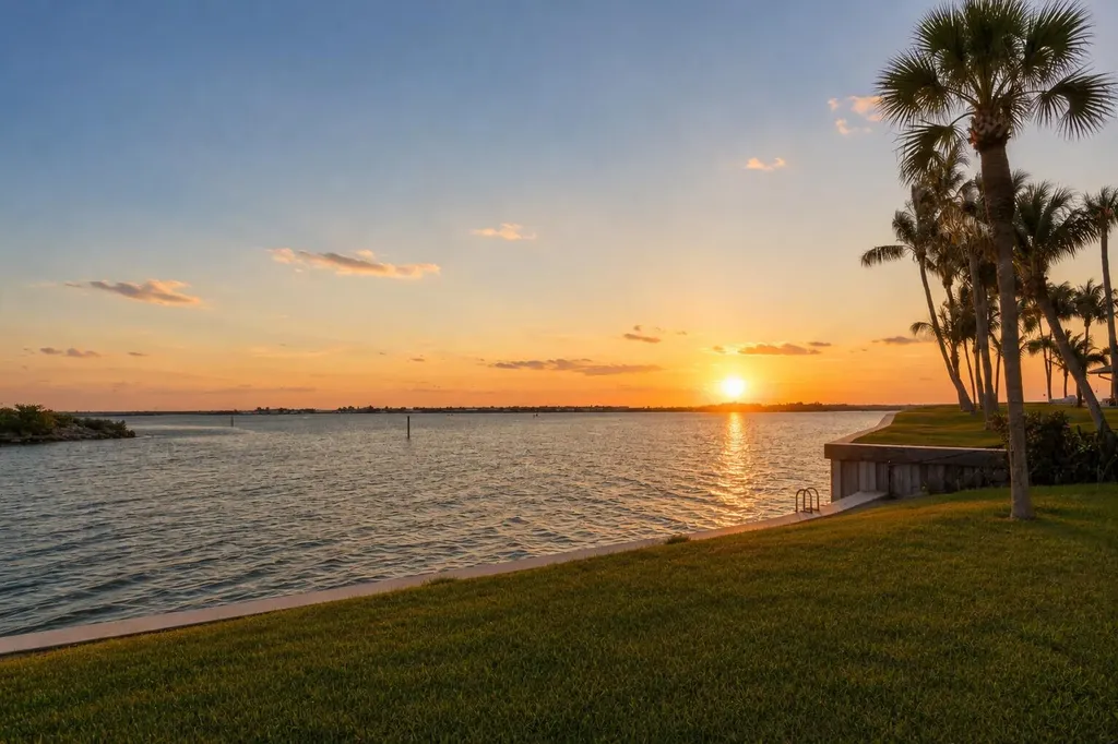 6 Timor Street Sewalls Point FL 34996