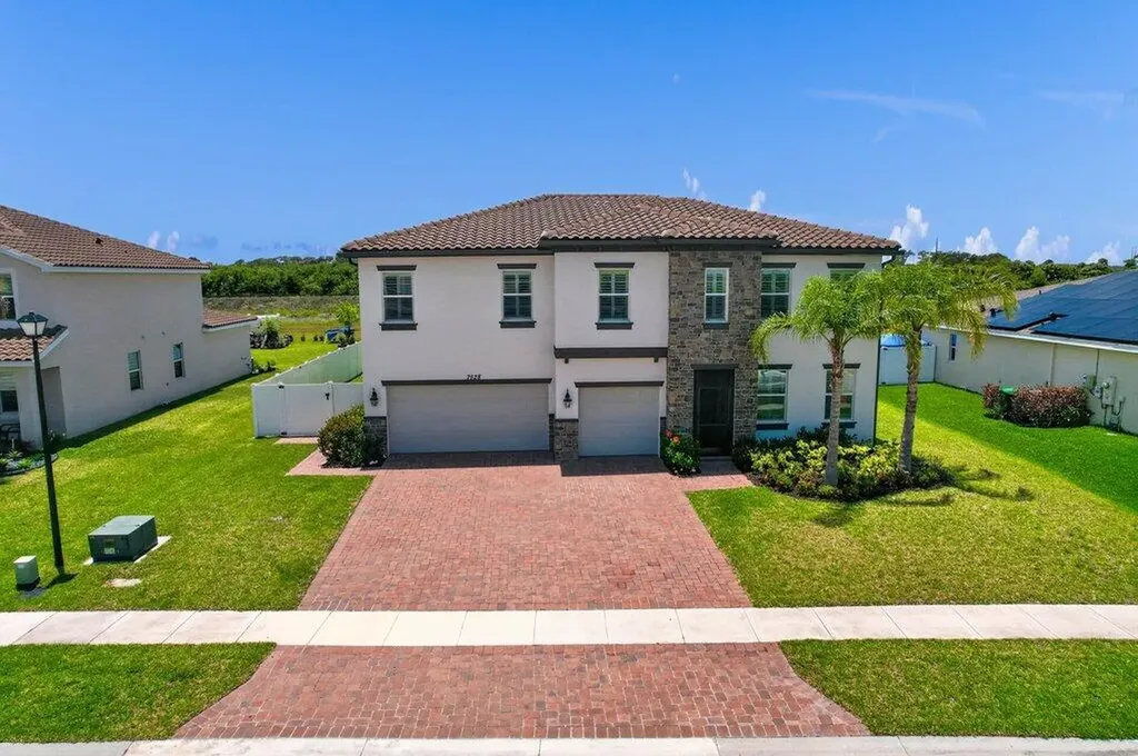 7528 NW Deysbrook Lane Port St Lucie FL 34987