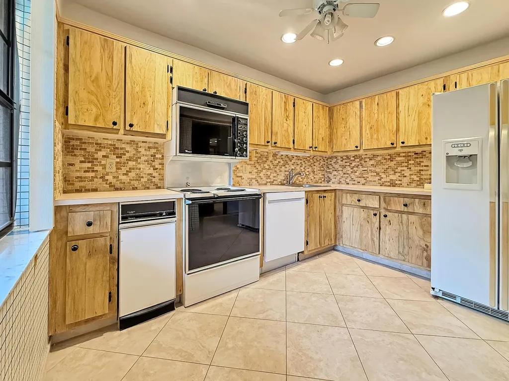 9285 Vista Del Lago Boca Raton FL 33428
