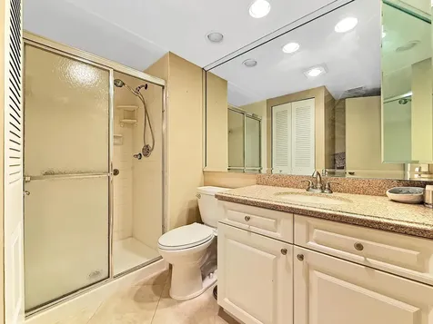 9285 Vista Del Lago Boca Raton FL 33428